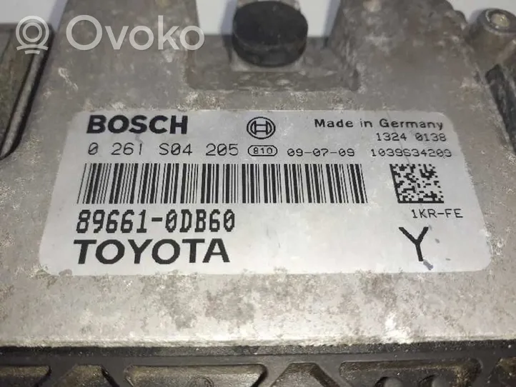 Toyota Yaris Unité de commande, module ECU de moteur 896610DB60