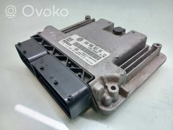 Volkswagen Jetta V Блок управления двигателем ECU 03G906021KK