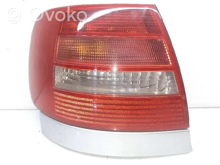 Audi A4 S4 B5 8D Lampada fanale posteriore 8D0945095G