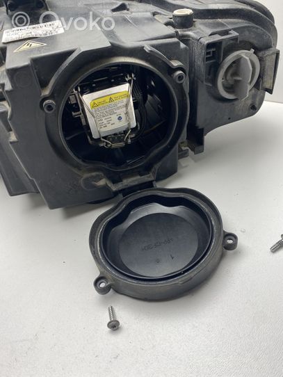 Audi A4 S4 B7 8E 8H Lampa przednia 8E0941004AP