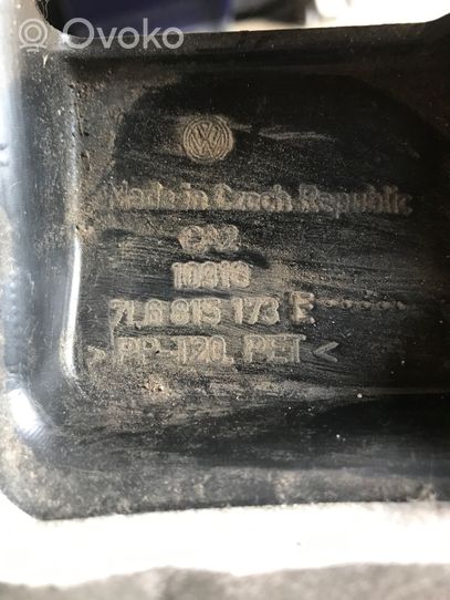 Volkswagen Touareg I Panelės apdailos skydas (apatinis) 7L6815173E