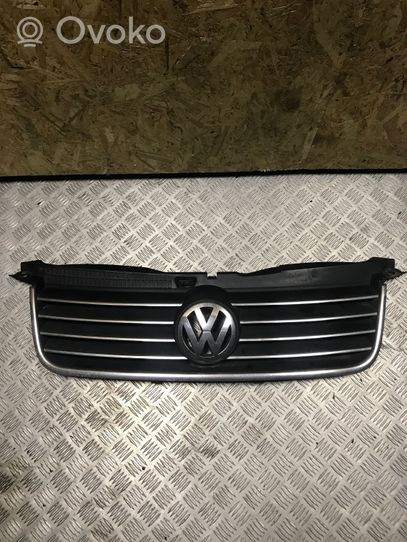 Volkswagen PASSAT B5.5 Maskownica / Grill / Atrapa górna chłodnicy 3B0853651L