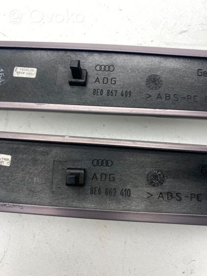 Audi A4 S4 B7 8E 8H Moulure/baguette de porte avant 8E0867409