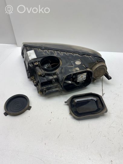 Volkswagen Touareg I Lampa przednia 7L6941016