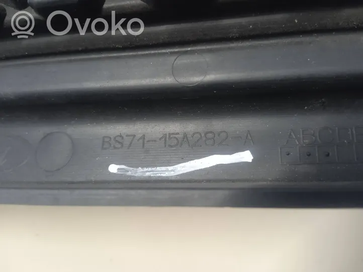 Ford Mondeo MK IV Etupuskurin alempi jäähdytinsäleikkö BS7115A282A