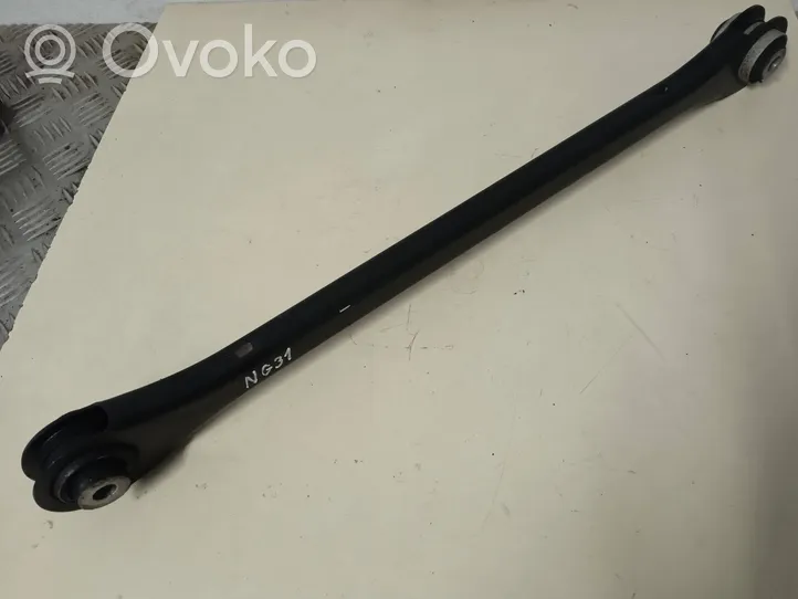 BMW 2 F45 Wahacz prowadzący osi tylnej 6851569