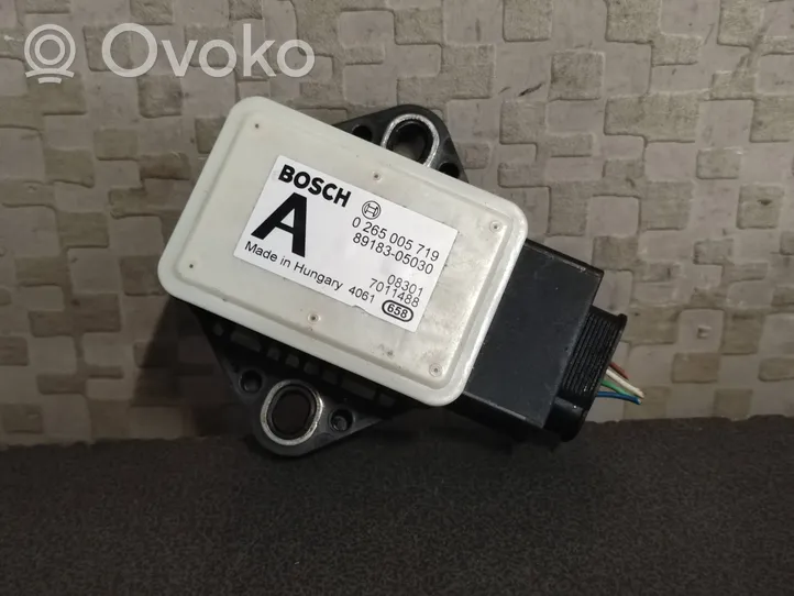 Toyota Avensis T270 Sensore di imbardata accelerazione ESP 89183-05030