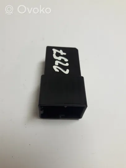 Renault Kadjar Other relay 2523079918