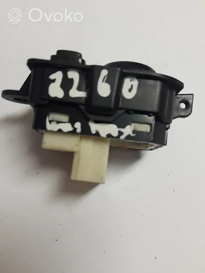 Renault Kadjar Wing mirror switch 255700688R