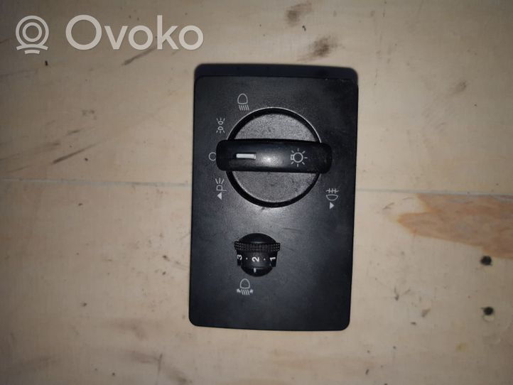 Ford Focus Light switch 