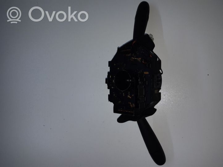 Alfa Romeo 156 Pyyhkimen/suuntavilkun vipukytkin 1141155270412