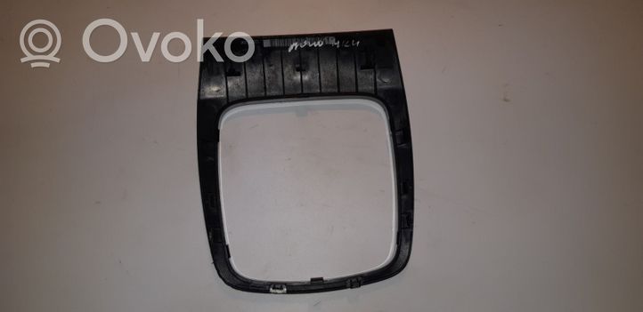 Ford Mondeo MK IV Ātrumu pārslēgšanas sviras dekoratīvā apdare (plastmasas) 7S71A044H82