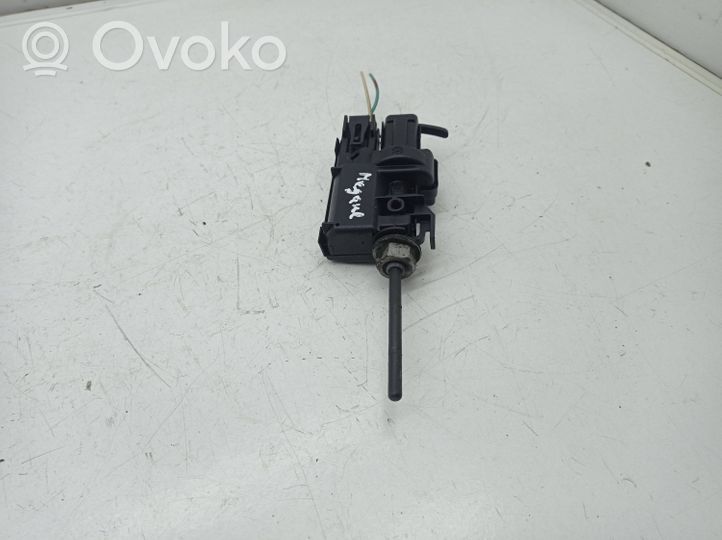 Renault Megane III Fuel tank cap lock 