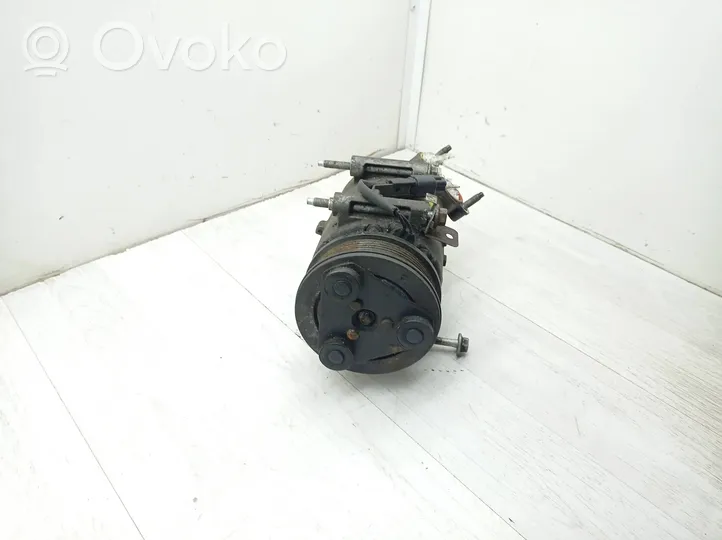 Ford Mondeo MK IV Ilmastointilaitteen kompressorin pumppu (A/C) 