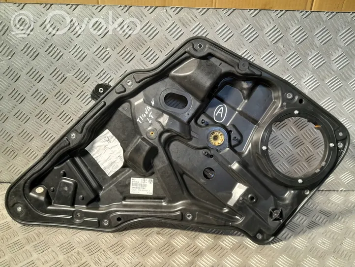 Volkswagen Tiguan Mechanizm podnoszenia szyby tylnej bez silnika 5n0839729f