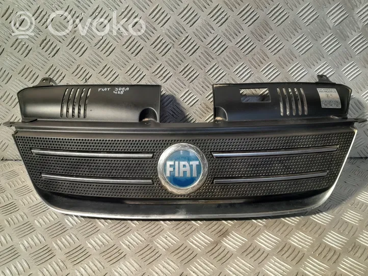 Fiat Idea Maskownica / Grill / Atrapa górna chłodnicy 735357980