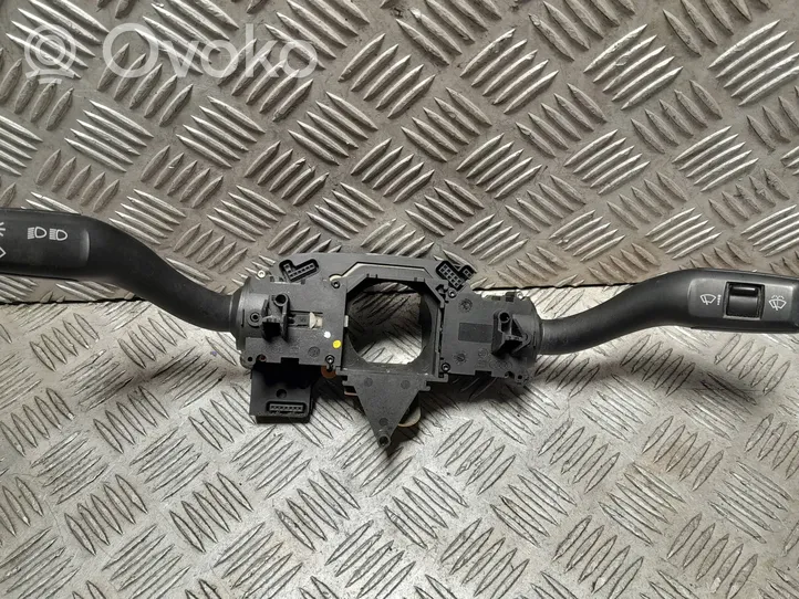 Audi A4 S4 B7 8E 8H Maniglia/leva di regolazione del volante 8E0953549S