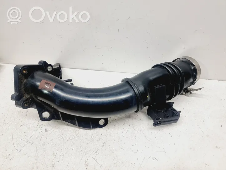 Volvo V40 Turboahtimen ilmanoton letku 31361277