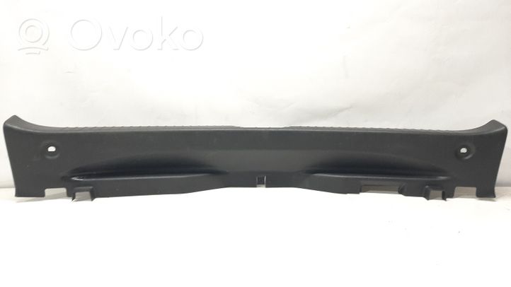 Nissan Qashqai Cache serrure de hayon/coffre arrière 84992JD000