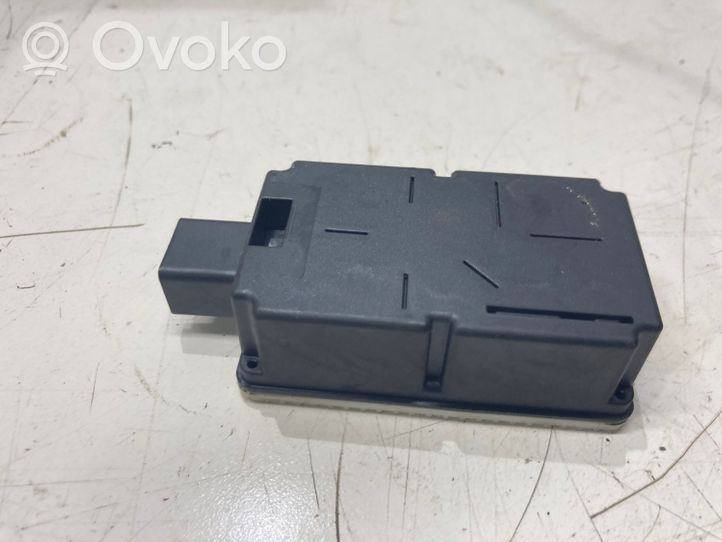 Volvo V60 Oven keskuslukituksen ohjausyksikön moduuli 31419137