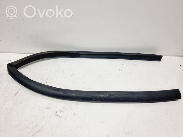 Nissan Qashqai Guma variklio skyriaus 658104EA0A