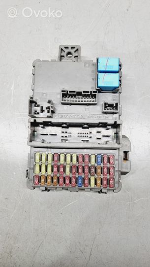 Honda CR-V Module de fusibles 38200TPAE12