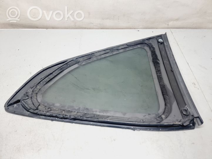 Honda CR-V Rear side window/glass 73562TLAA01