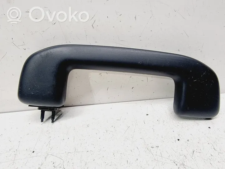 Toyota C-HR Un set di maniglie per il soffitto 74611H7040