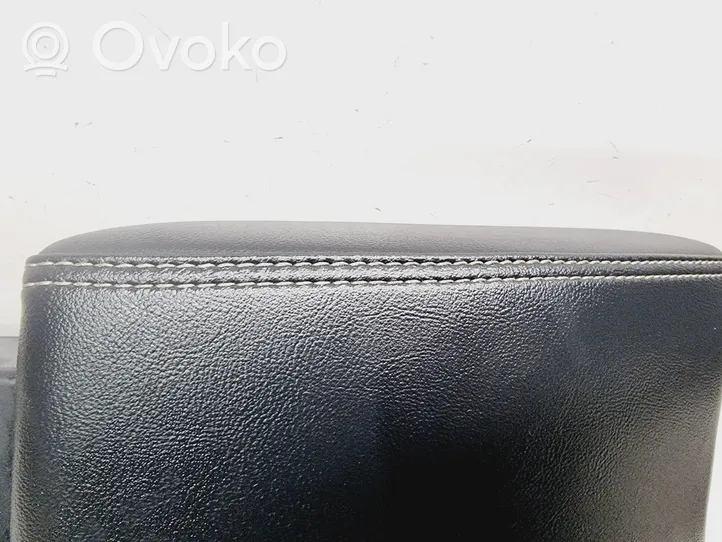 Volvo XC60 Podłokietnik tunelu środkowego 39822489