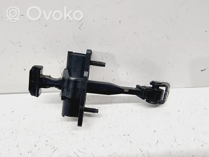 Opel Mokka B Takaoven pidätin 9823210680