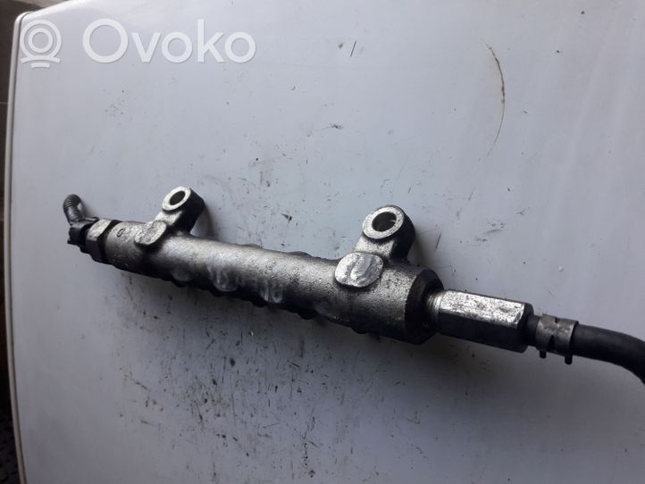 Toyota Avensis T250 Fuel splitter 