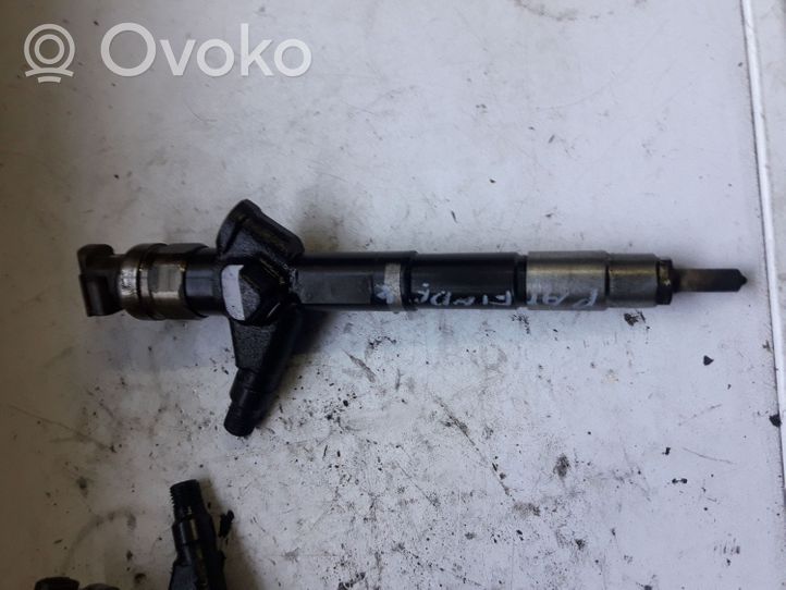 Nissan Pathfinder R51 Injecteur de carburant 12H05657