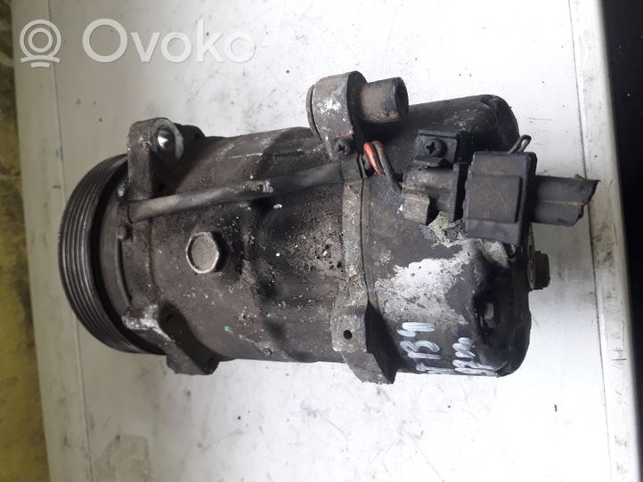 Volkswagen PASSAT B4 Compressore aria condizionata (A/C) (pompa) 