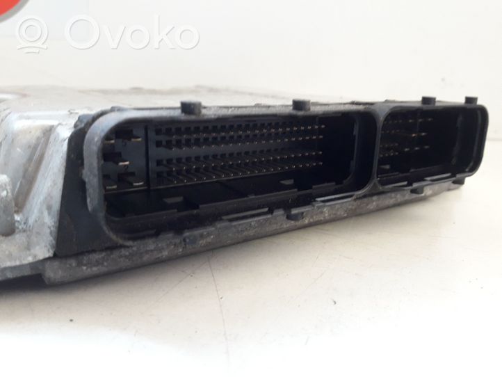 Chrysler Voyager Sterownik / Moduł ECU 0281011064