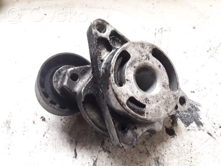 Opel Vivaro Generator/alternator belt tensioner 