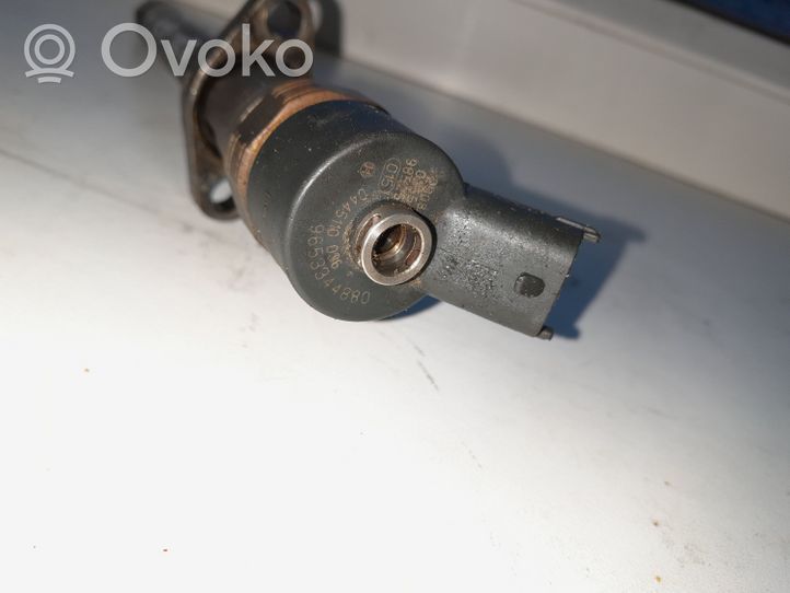 Peugeot 607 Injecteur de carburant 0445110036