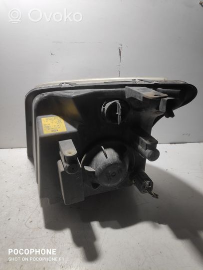 Ford Connect Phare frontale 039130999