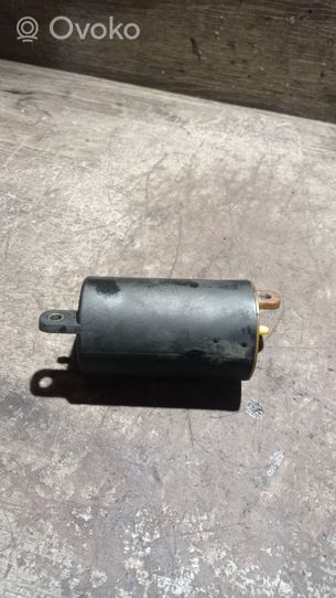 Volvo S40, V40 Vacuum air tank 82000S4270