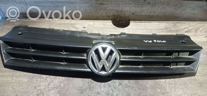 Volkswagen Polo V 6R Grille calandre supérieure de pare-chocs avant 6R0853663