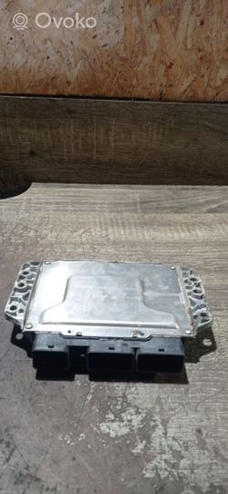 Renault Megane III Sterownik / Moduł ECU 237100131R