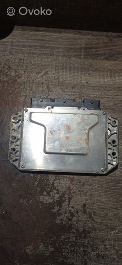 Renault Megane III Sterownik / Moduł ECU 237100131R