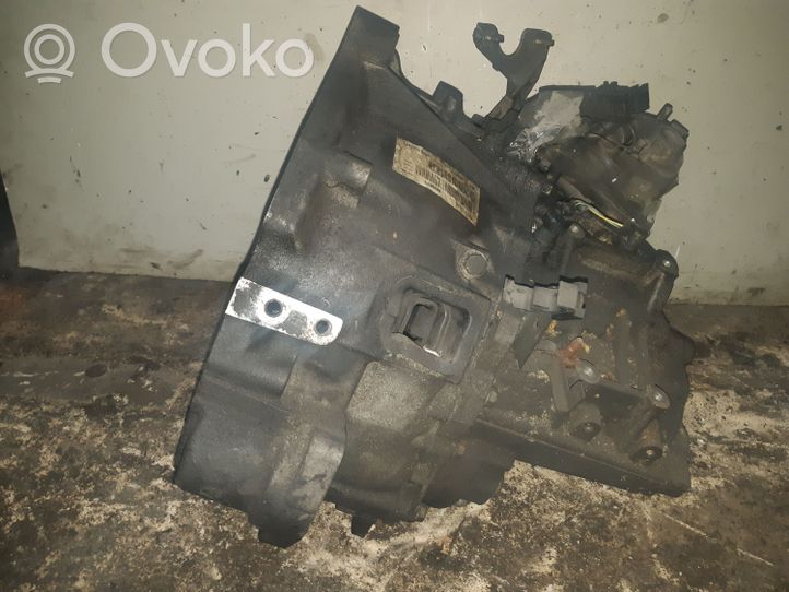 Nissan Primera Mechaninė 6 pavarų dėžė 7701717775