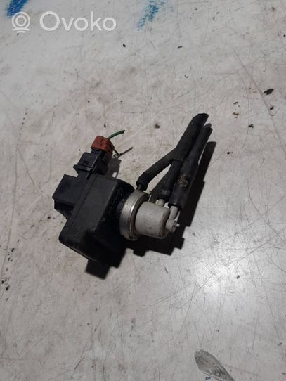 Nissan Navara Turboahtimen magneettiventtiili 36611200