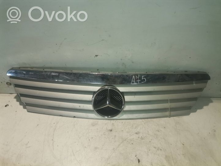 Mercedes-Benz A W168 Grille calandre supérieure de pare-chocs avant 1688801283