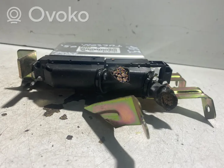 Hyundai Tucson JM Sterownik / Moduł ECU 3910427300