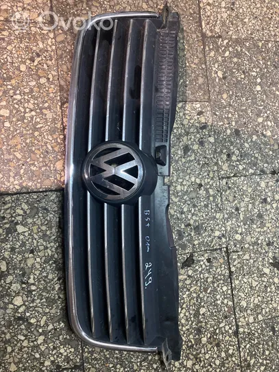 Volkswagen PASSAT B5.5 Grille calandre supérieure de pare-chocs avant 3B0853651J