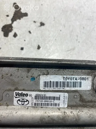 Toyota Avensis T270 Support de filtre à huile 157100R010C