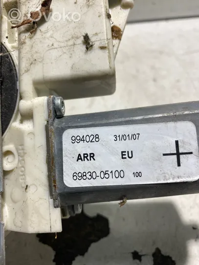 Toyota Auris 150 Elektryczny podnośnik szyby drzwi bocznych / przesuwnych 6983005100