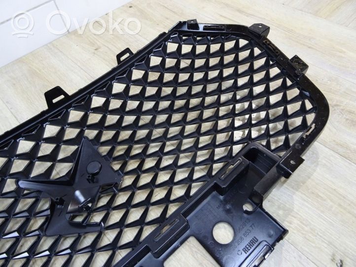 Citroen DS3 Maskownica / Grill / Atrapa górna chłodnicy 9820885377