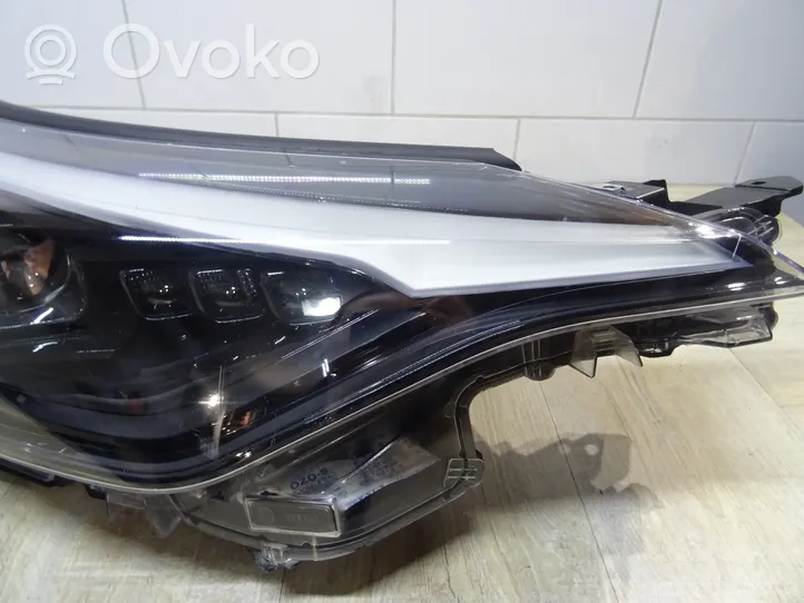 Toyota C-HR Lampa przednia 81110YP28000